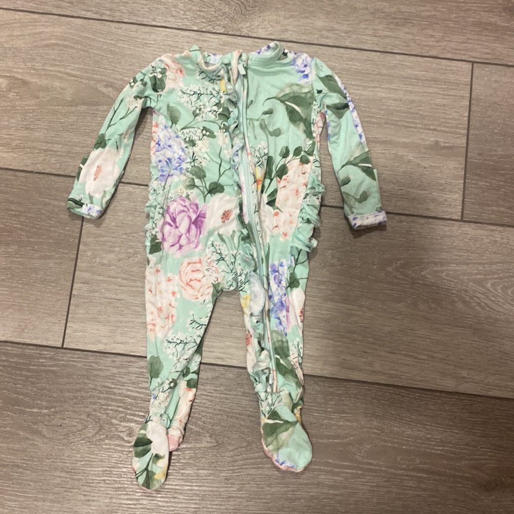 Posh Peanut one piece size newborn
